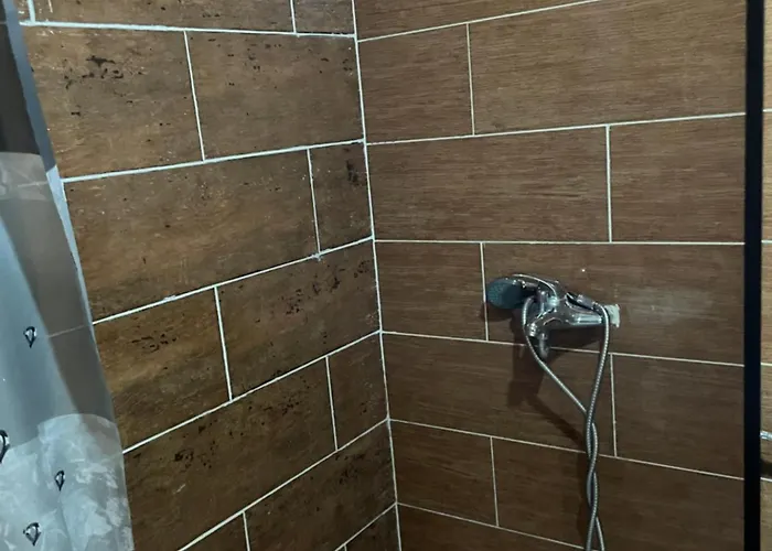 Guest Hause 2 Valbonne